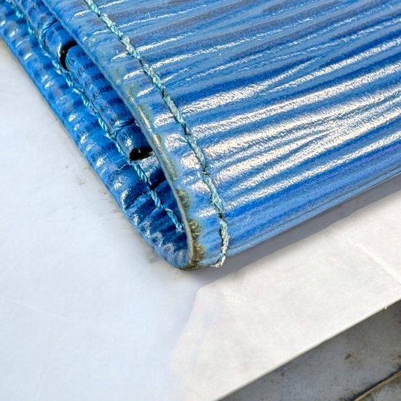 Louis Vuitton Epi Porte Bifold Long Wallet with COA - Picture 7 of 14